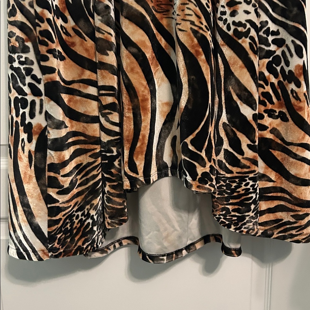 Tiger/Leopard Velvet Dress - Picture 6 of 8